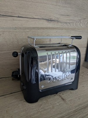 Dualit Lite Zwei-Schlitz-Toaster schwarz und Edelstahl-Finish Warmhalterost sehr guter Zustand