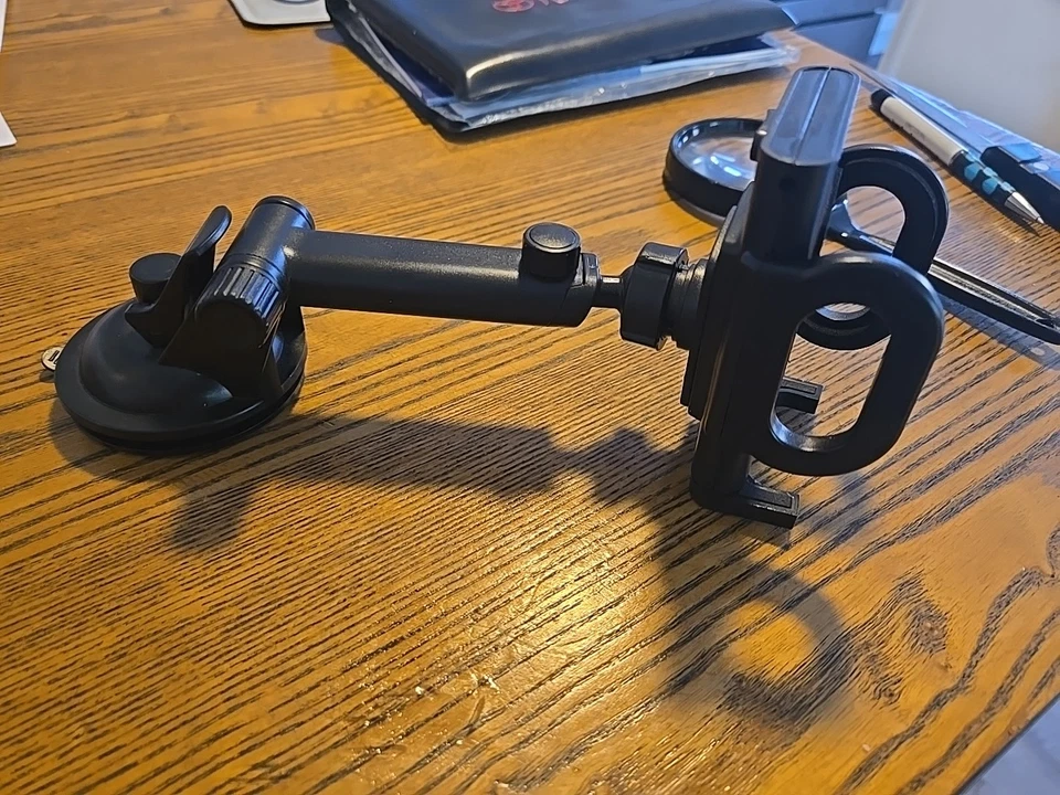 Macally MGRIP Adjustable Car Suction Phone Holder Mount New In Box - Image 3 of 3