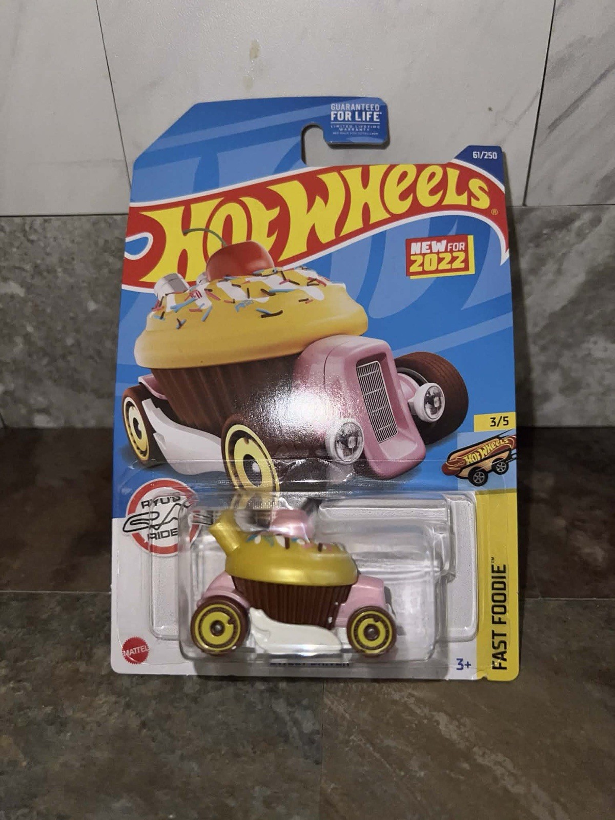 Hot Wheels Fast Foodie 3/5 Sweet Driver 61/250 New For 2022 Pink/Gold