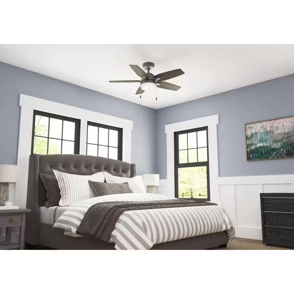 Antero 44 In. Hunter Express Indoor Matte Silver Ceiling Fan with Light Kit Incl - Image 3 of 4