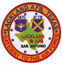USAF BASE PATCH, LACKLAND AFB, TEXAS, GATEWAY TO THE AIR FORCE   Y