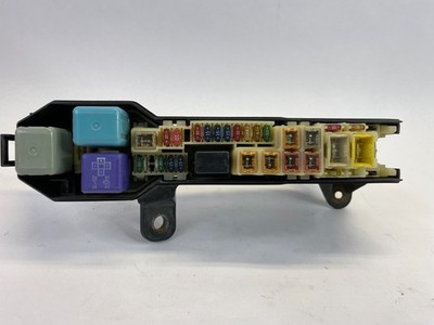 2001-2005 LEXUS GS300 3.0L A/T ENGINE FUSE BOX RELAY JUNCTION BLOCK