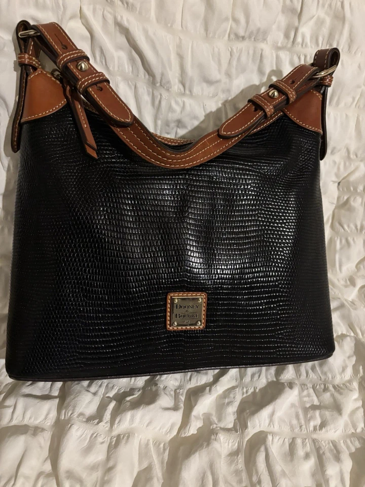 Linda bolsa tiracolo de couro Dooney&Bourke - Imagem 3 de 3