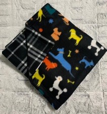NEW Medium 28" x 46" Dogs on Black with Tartan Dog Fleece Blanket