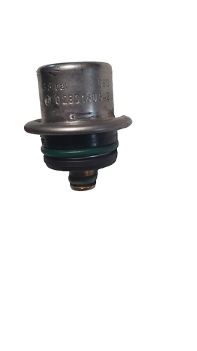 OEM Porsche 3.8 Bar Fuel Pressure Regulator 99311019900 993 996 986 - Picture 5 of 5