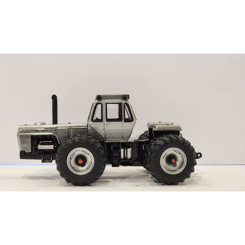 Ertl 1/64 Scale White 4-210 4WD Evolution Series Tractor - Picture 3 of 8