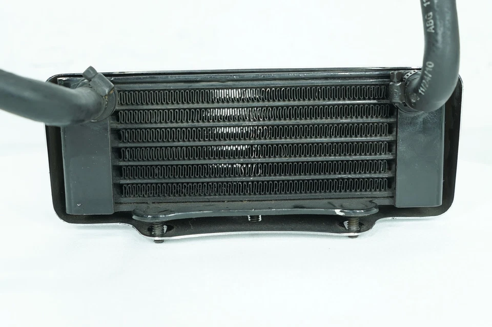 2010 Harley Touring FLHTCU Electra Ultra 原始设备制造商油冷却冷却器芯散热器 — 第 2/4 张图片