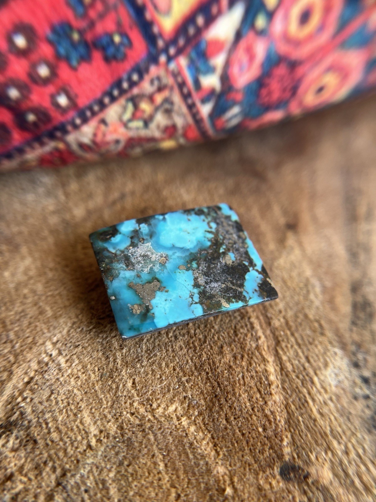 Rare turquoise perse véritable pour remplacer une pierre de bague ancienne