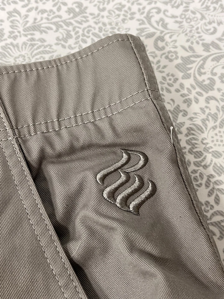 Pantalones Cortos Rocawear Clásicos Carga Para Hombre 46 Gris Caqui Calce Relajado Ropa de Calle Foto 3 de 4