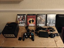 Nintendo GameCube Console Bundle W/4 Games