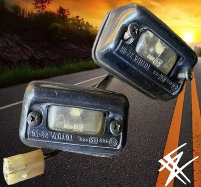 ae86 1986 toyota Corolla GTS Levin JDM exterior bumper license plate light oem
