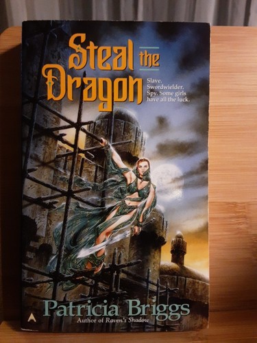 Steal the Dragon von Patricia Briggs signiert 3. (1995, Massenmarkt)