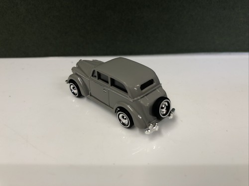 USED Busch 41110 & 41100 '38 Opel Olympia's 1/87 HO Scale (Scratched Box) - Picture 10 of 12