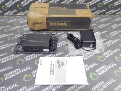 NEW Planet Technology Corporation FT-801 Media Converter
