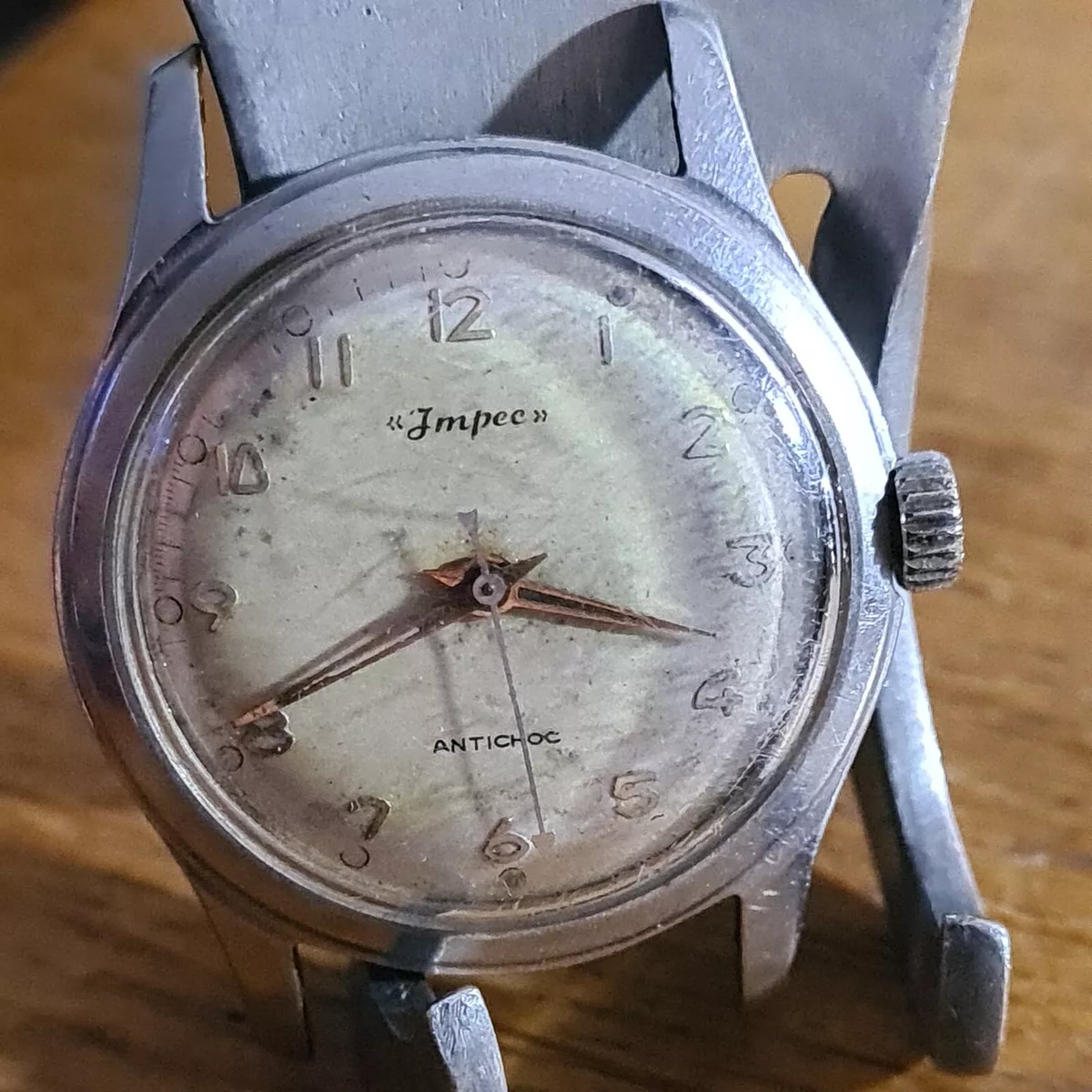 Montre type militaire sale