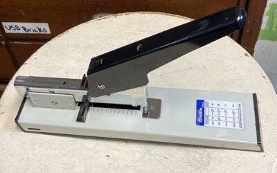 Vintage Onotio Heavy Duty Desktop Stapler 100 Sheet Capacity 50SA Long Reach