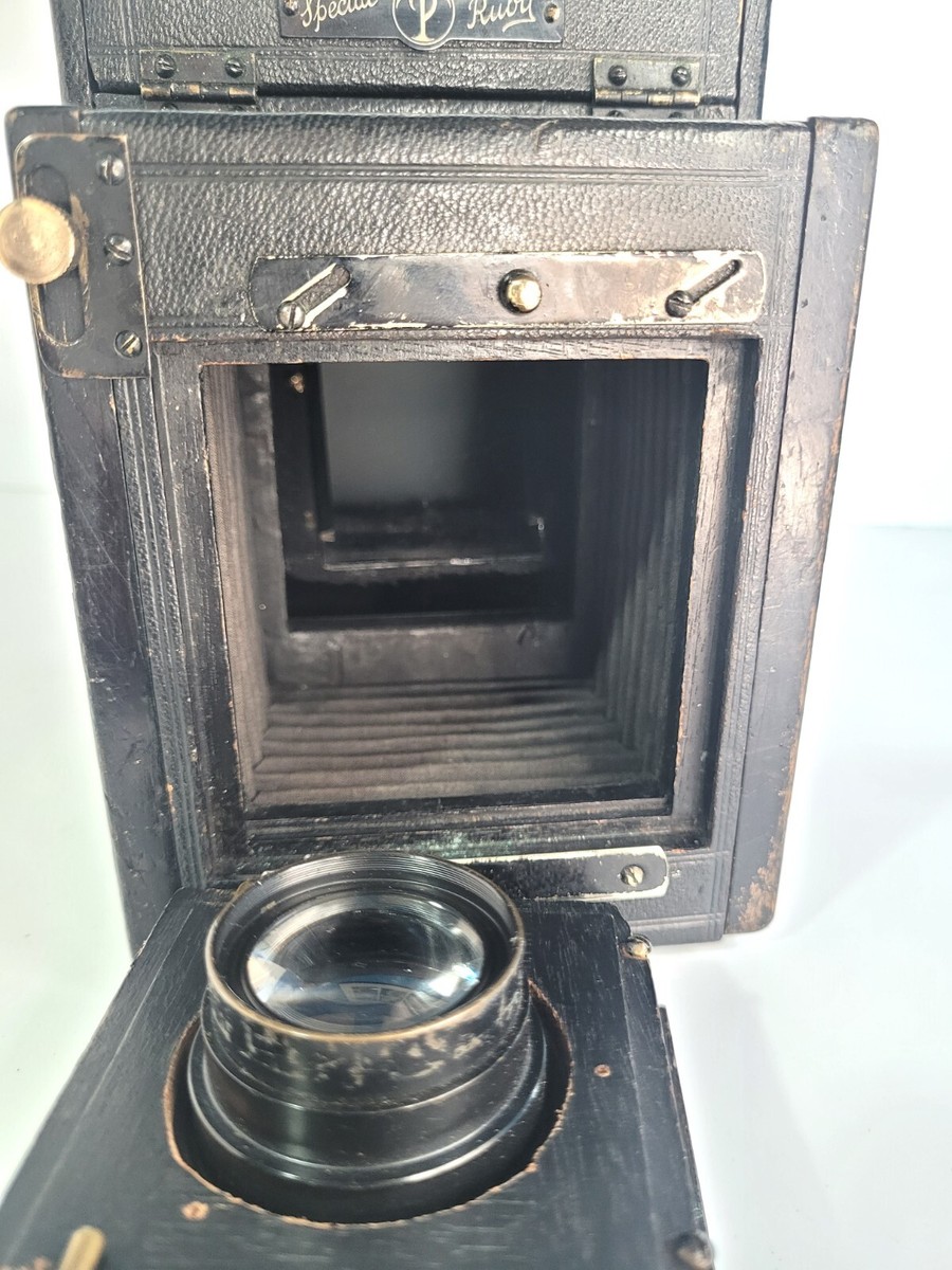 A Thornton Pickard camera, Junior Special Ruby Reflex. c1926
