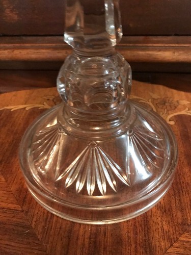 Elson Glass Company No. 600 Inverted Thumbprint and Fan kerosene lamp. - Picture 4 of 5