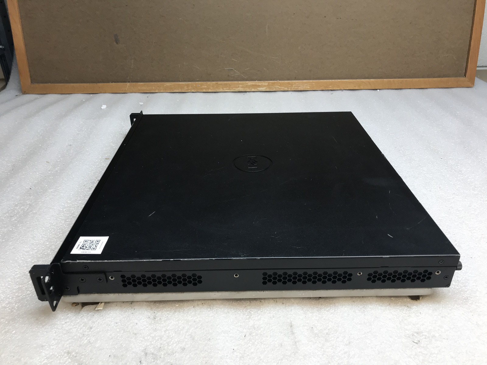 как выглядит Dell SonicWALL NSA 5600 Firewall Reset Unregistered 12xGbE 4xSFP 2x10GbE фото