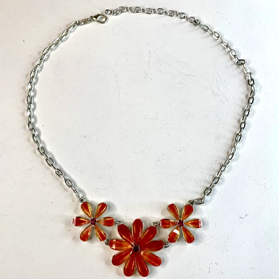 Collar llamativo flores naranja brillante de colección pedrería coloridos tono plata Foto 3 de 4