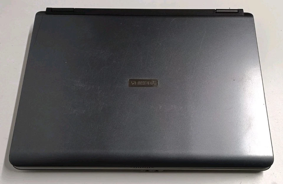 Computer Notebook Toshiba Satellite 15.4" Core Duo 1.73G 2GB ram HDD 80GB Win 7 - Immagine 3 di 3