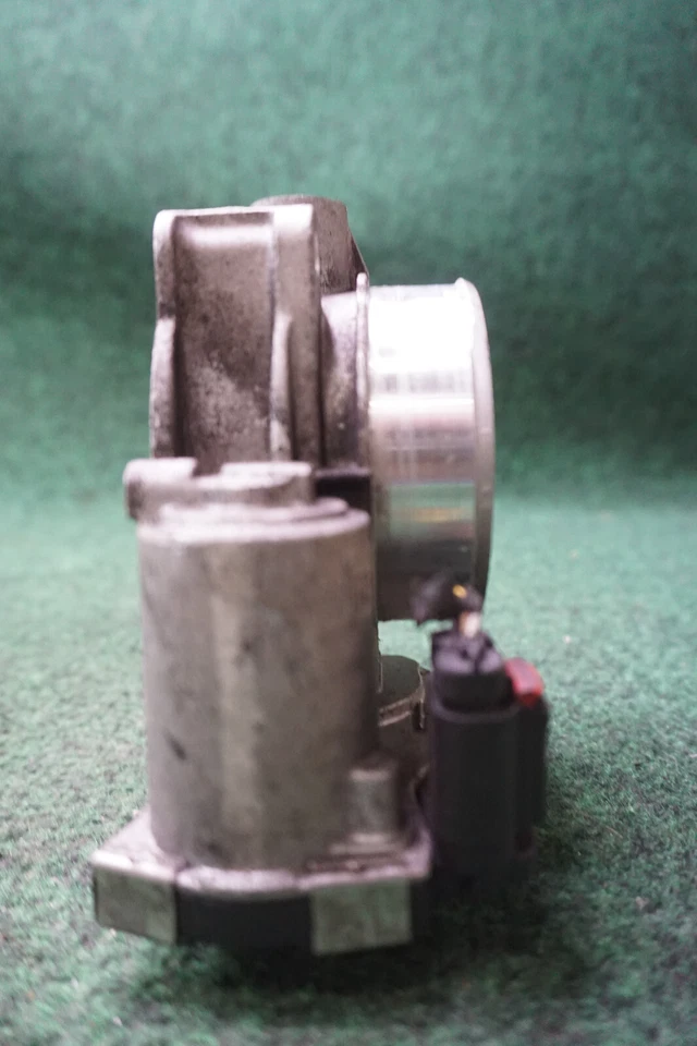 Chevrolet Camaro 2014 3,6 L carrocería del acelerador fabricante original 12632172BA 31.947 millas Foto 4 de 4