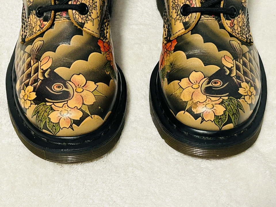 Botas florales Doc Dr. Martens X Evisu Wagara tatuaje peces koi 37 UE EE. UU. Hombres 5 mujeres 6 Foto 4 de 4