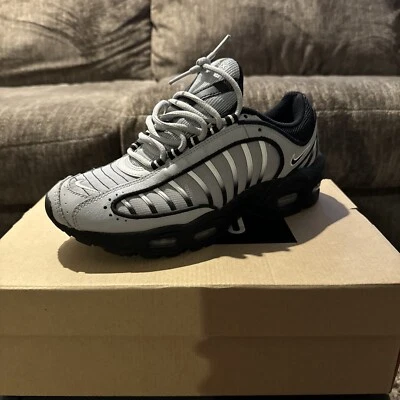 Preços baixos em Nike Air Max Tailwind 4 Cool Grey | eBay
