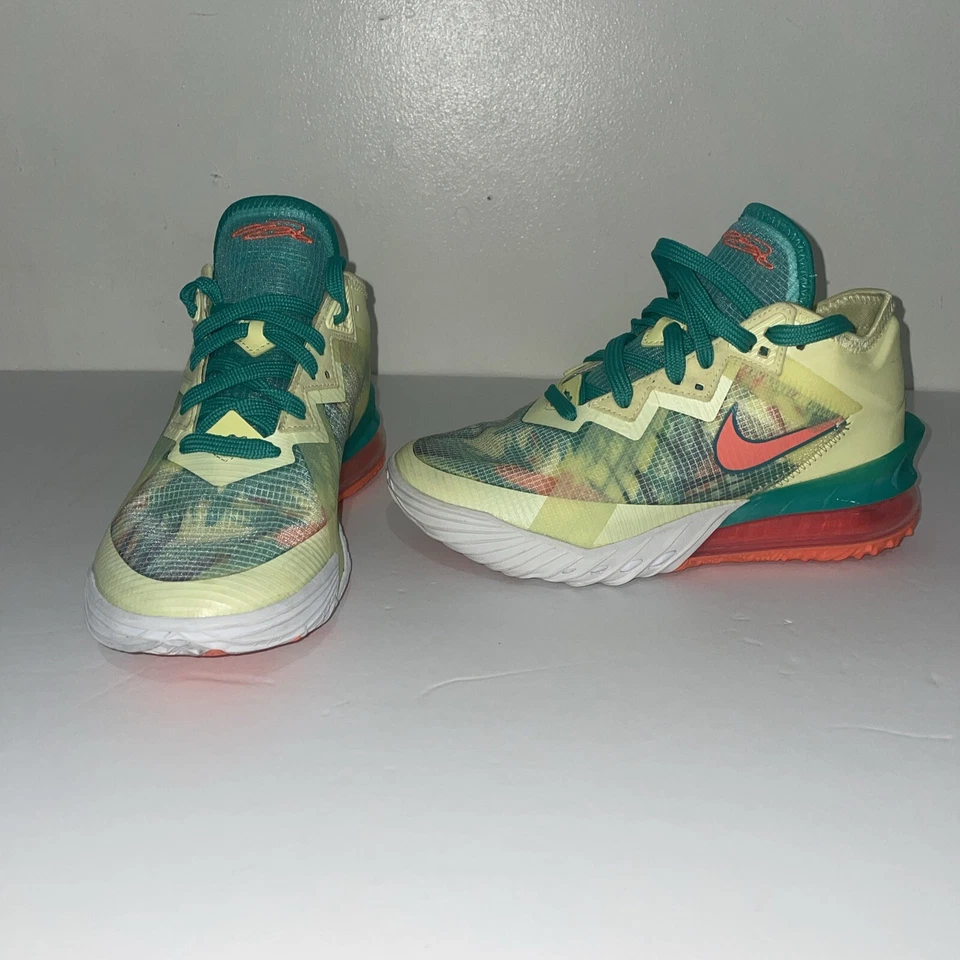 LeBron 18 Low WHITE LIME/BRIGHT MANGO CITR VRT "Summer Refresh"  Men US:5 Foto 3 de 4