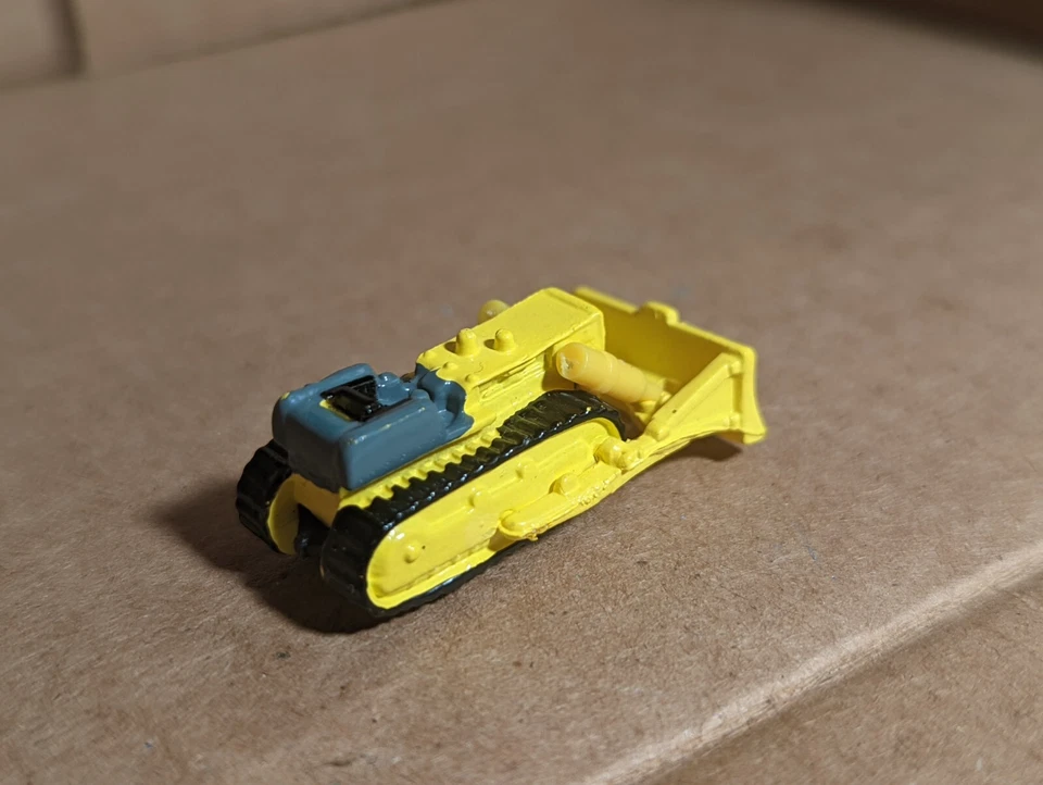 Bulldozer amarillo Tomy Yujin 2006 juguete equipo de construcción Foto 2 de 4