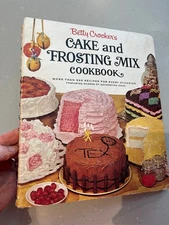 Betty Crocker's Cake & Frosting Mix Cookbook-300+recipes spiral '66 1st prntg VG