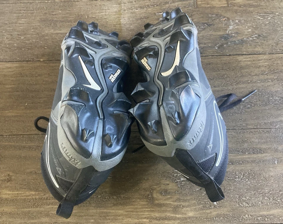 Nike Alpha Menace Shark 3 Youth Football Cleats Size 4.5 Wide Model# CV0583-010 - Image 3 of 4