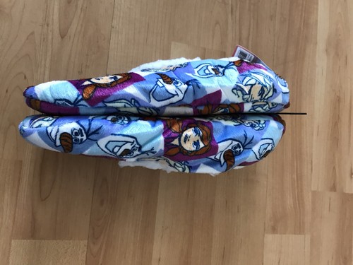 Disney Frozen 2 Girls Fuzzy Babba Slipper Socks - M/L Size 13-4 - Picture 8 of 9