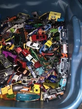 Hot Wheels, Matchbox, Lesney, Maisto Diecast Vehicle Random Lot of 50 Cars READ