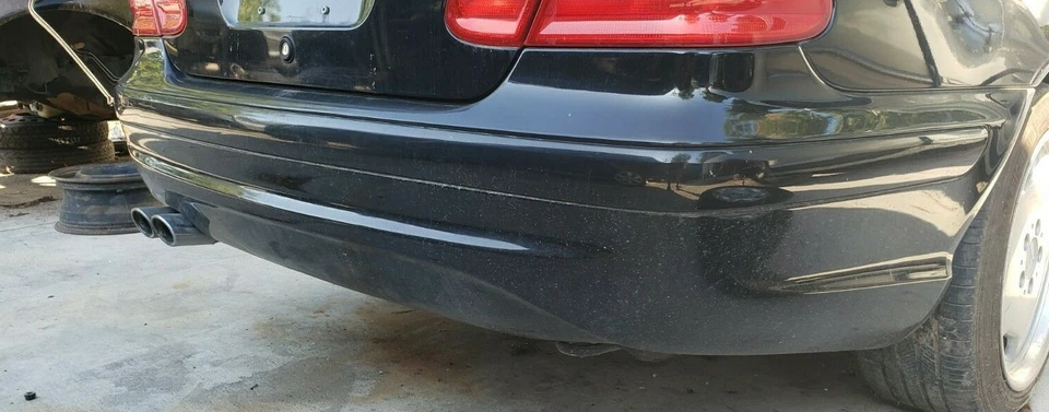 PARAGOLPES TRASERO NEGRO MERCEDES-BENZ CLK 55 AMG 208 1998-2000-2001-2002-2003 Foto 2 de 4