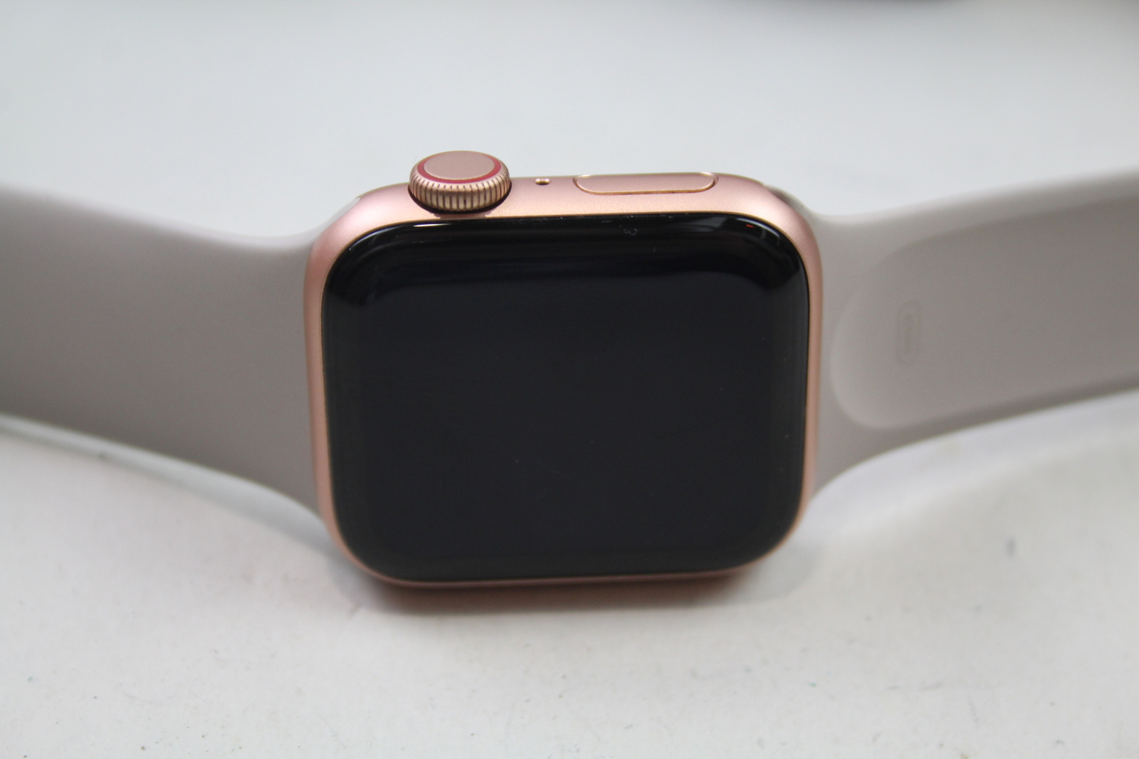 Unisex APPLE Smart Watches Untested Inc. Apple Series 4, SE Etc x 4 eBay