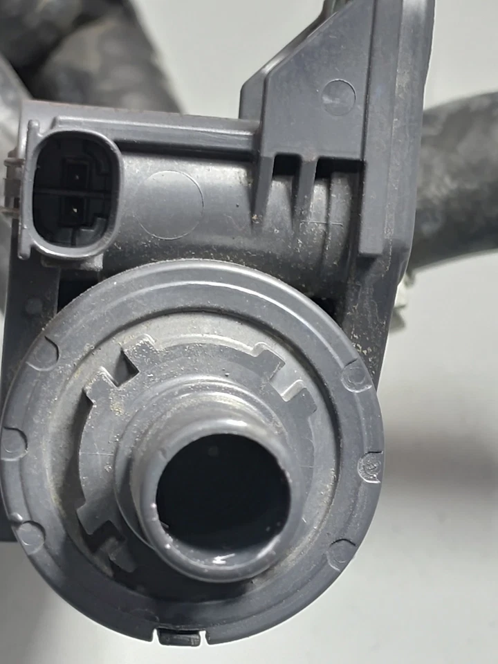 ENGINE COOLANT BY PASS HOSE TUBE PIPE W/ VALVE 2018-2024 TOYOTA CAMRY 2.5L OEM - Image 4 of 4