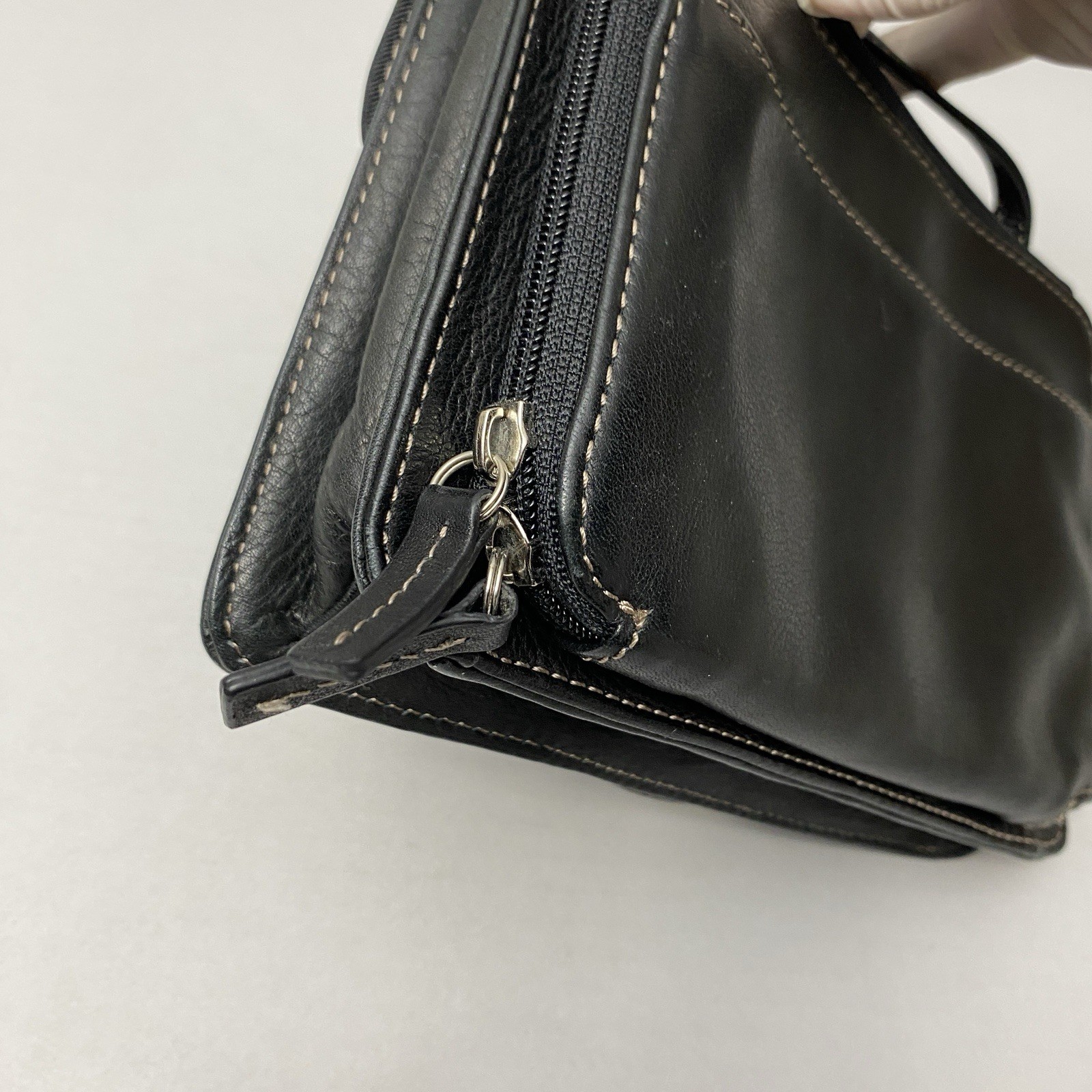 Fossil Black Leather Crossbody Shoulder Bag Traveler Organizer Purse 90’s thumbnail 20