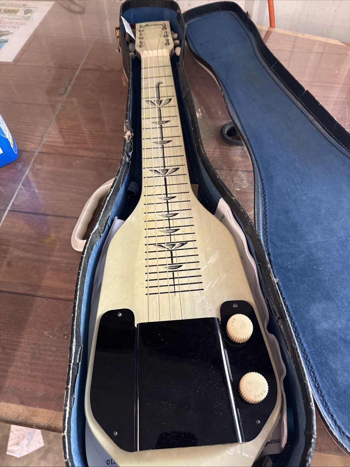 Harmony H2 Lap Steel Guitar  1956-1960. USA Made. White Pearl