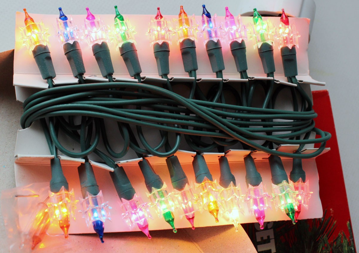 RARE VINTAGE 80'S CHRISTMAS 20 LIGHT SET DIAMOND TREE STRING