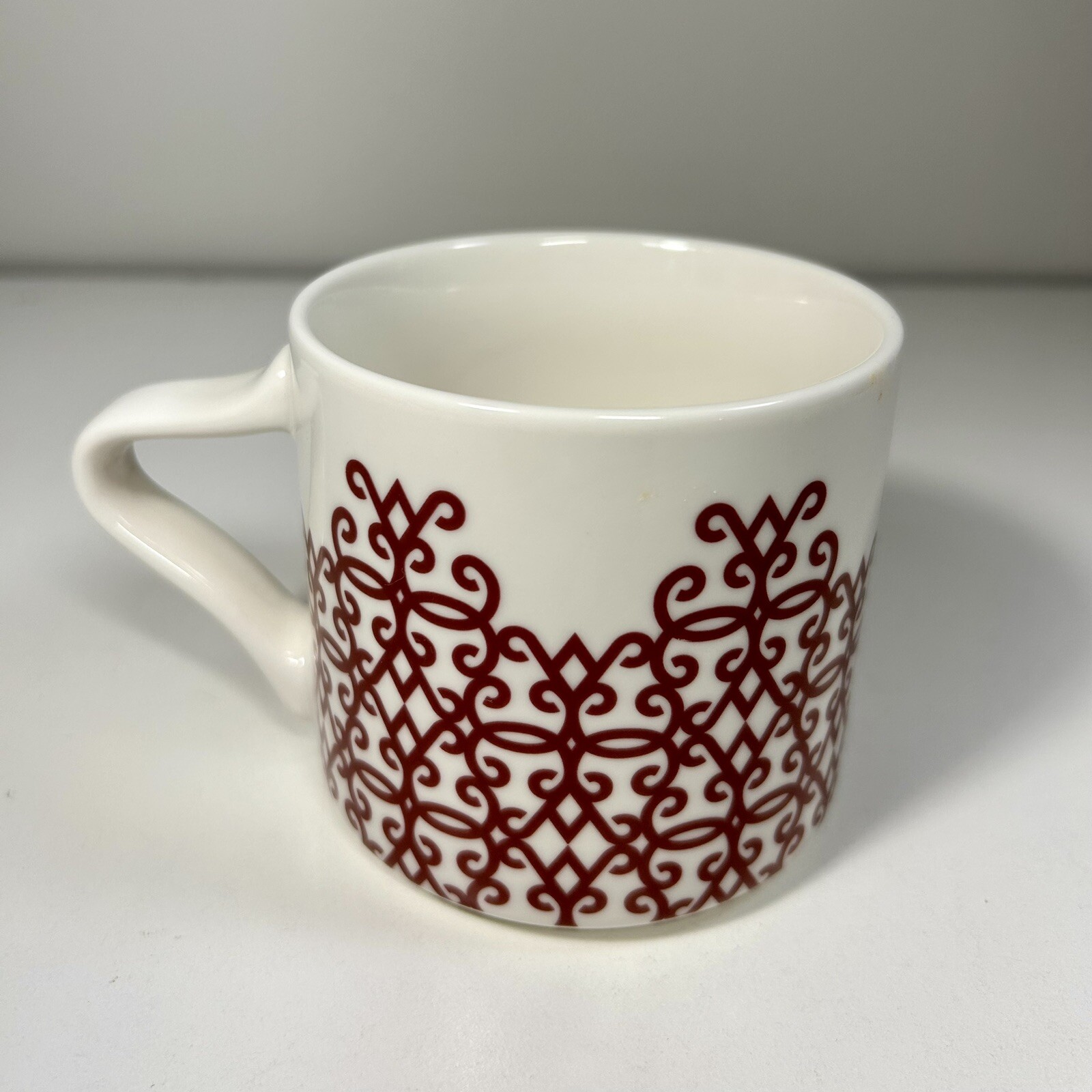 2017 Starbucks Red Damask Scroll Diamond Filigree White Ceramic 12oz Coffee Mug
