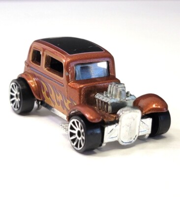 Hot Wheels Mattel CLASSIC  32 FORD VICKY Copper With Flames Collectors 1968