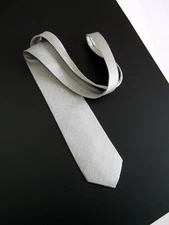 Hubert Milano Nuova New Original 100% Silk Gift Idea