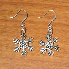New Chritmas Winter Holiday Snowflake Drop Earrings Silver Plated Hooks