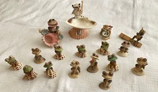 Hand Made Sea Shell Frogs Playing Music Figurines Lot Of 17 70'S FOLK ART SHELLS