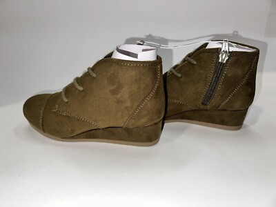 Girls' Shelby Wedge Lace Up Boots - Mad Love (Olive 2)