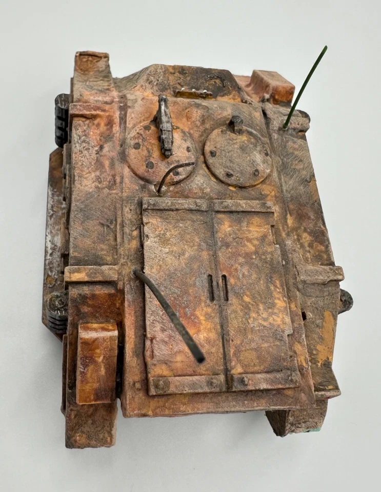 Warhammer 40K Space Marine Tank, Superbly Painted - Imagem 3 de 4