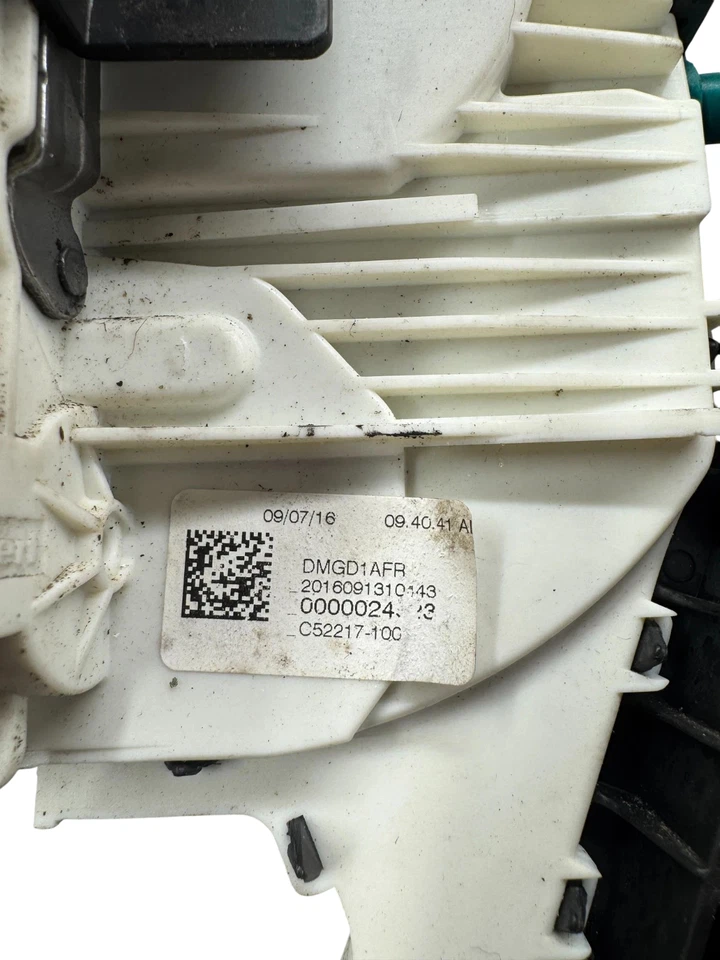 Manija de puerta exterior delantera derecha Infiniti QX30 2017-2019 OEM 01150426000 Foto 3 de 4