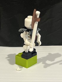 Lego Minifigure Ninjago Chopov 2259 Skull Motorbike njo0005 B6 Bronzed Bone Axe