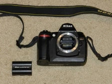 Nikon D70 6.1MP Digital SLR Camera Body Only W/ GOOD BATTERY GREAT COND.